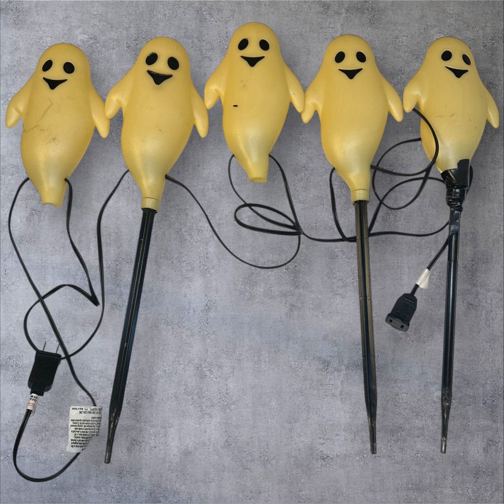 1 Set - VTG Halloween String 5 Light‎ Up Ghosts  - Read